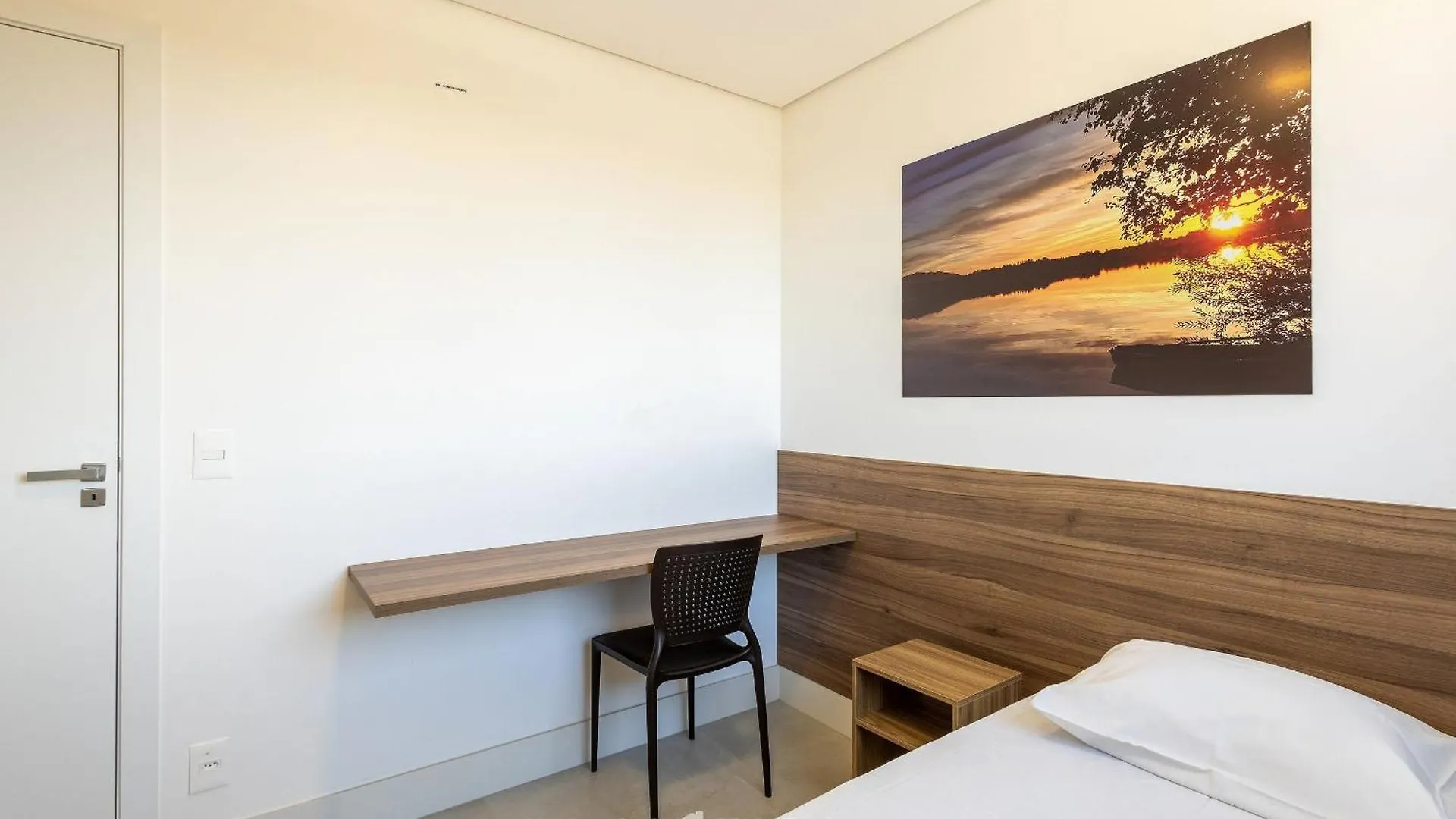 Epk - Apartamentos Em Cond C/ Piscina Em Brasilia 0*,