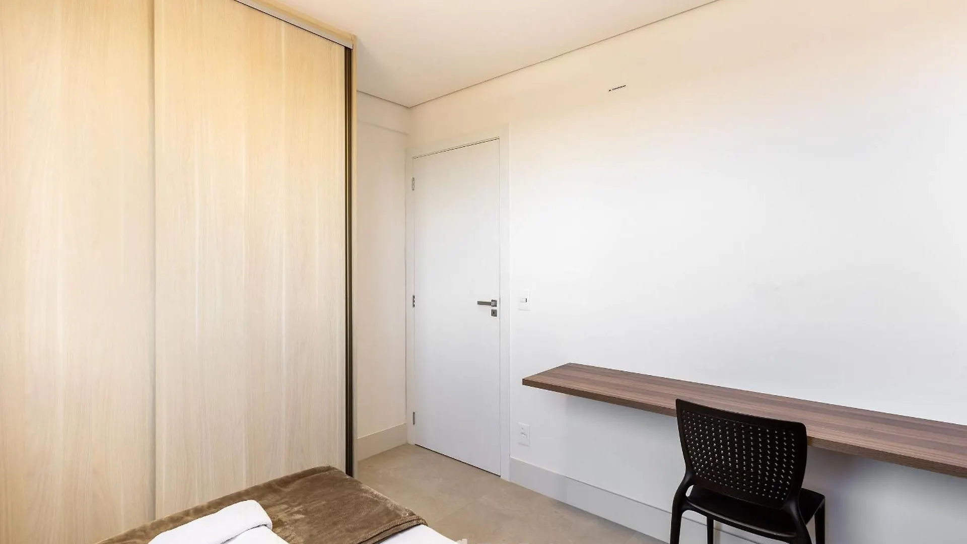 Epk - Apartamentos Em Cond C/ Piscina Em Brasilia