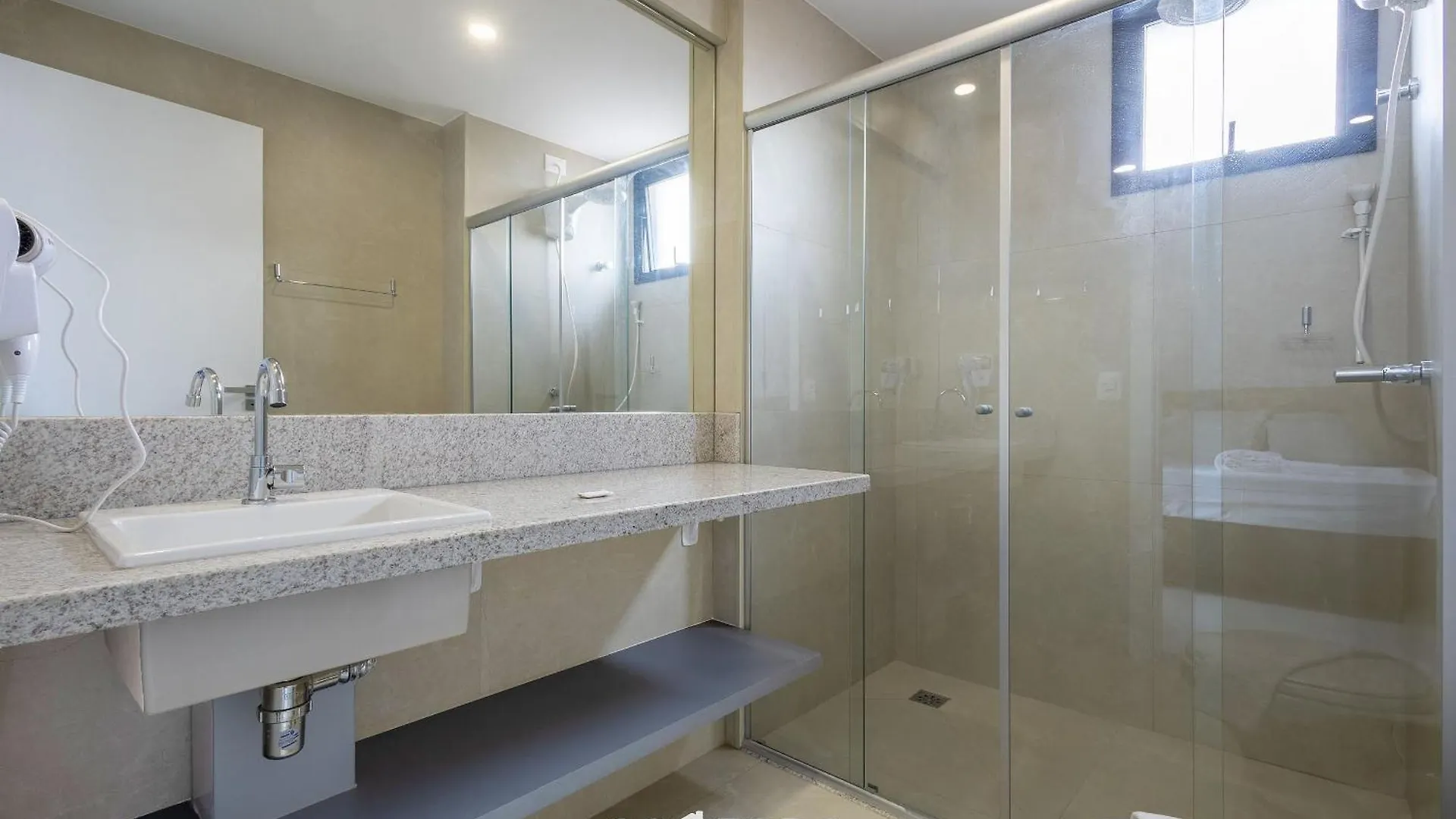 Epk - Apartamentos Em Cond C/ Piscina Em Brasilia 0*,  Brasile