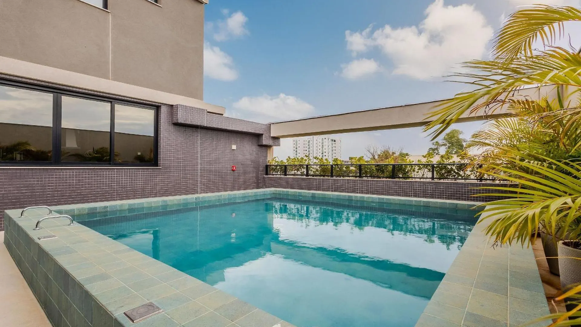 Epk - Apartamentos Em Cond C/ Piscina Em 巴西利亚