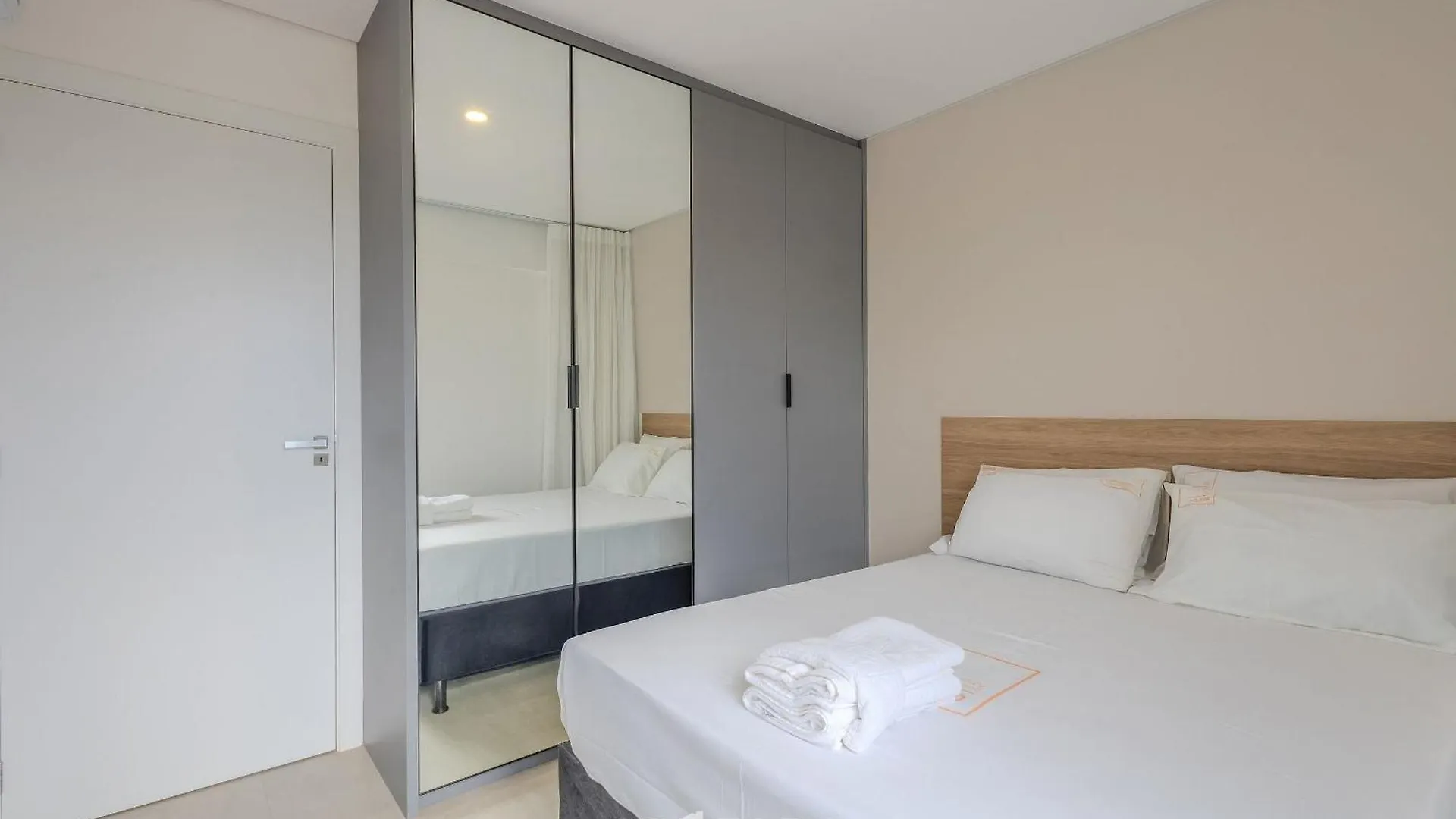 Epk - Apartamentos Em Cond C/ Piscina Em 巴西利亚